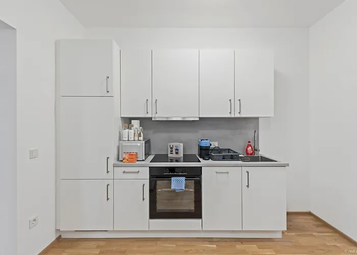 Nuell Residences 13 - 2 Bedrooms Close To Main Station דירה *